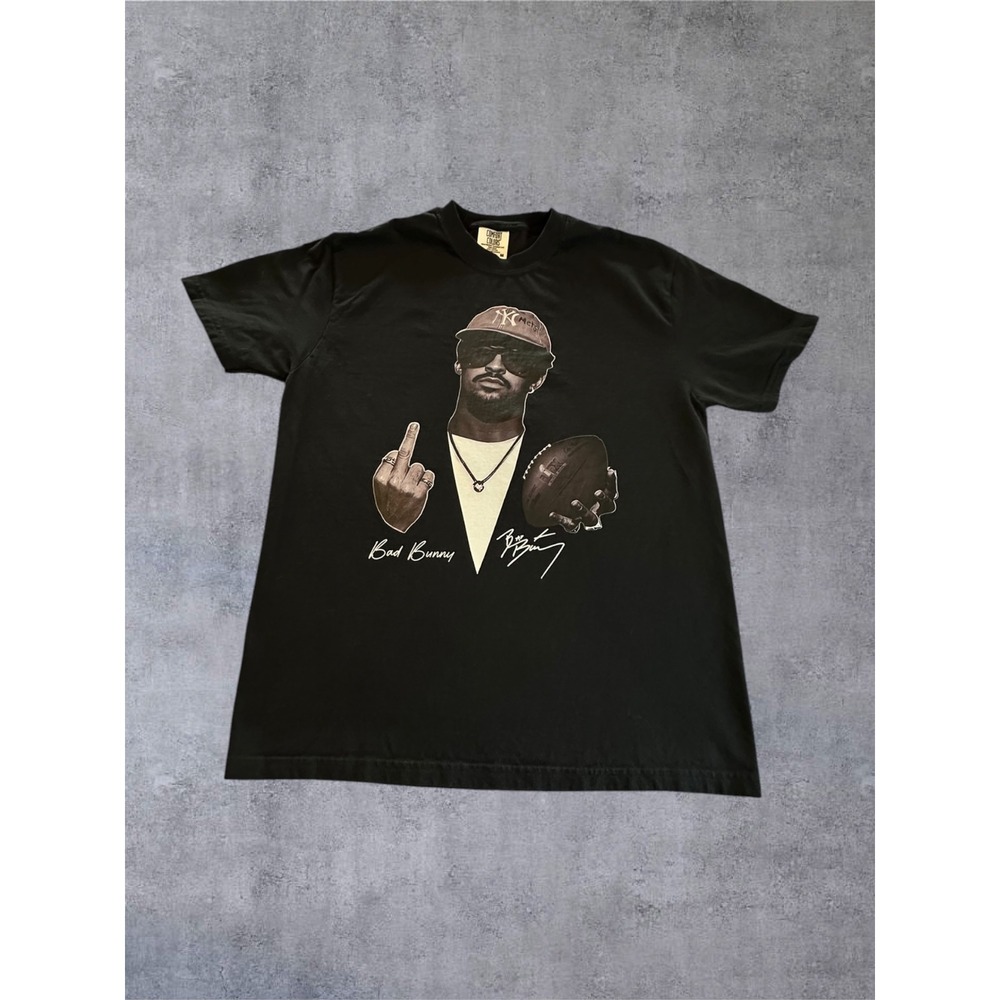Comfort Colors Bad Bunny Graphic T-Shirt Mens Medium Black Football Tee